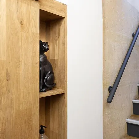 Place Versepuy Шантийи